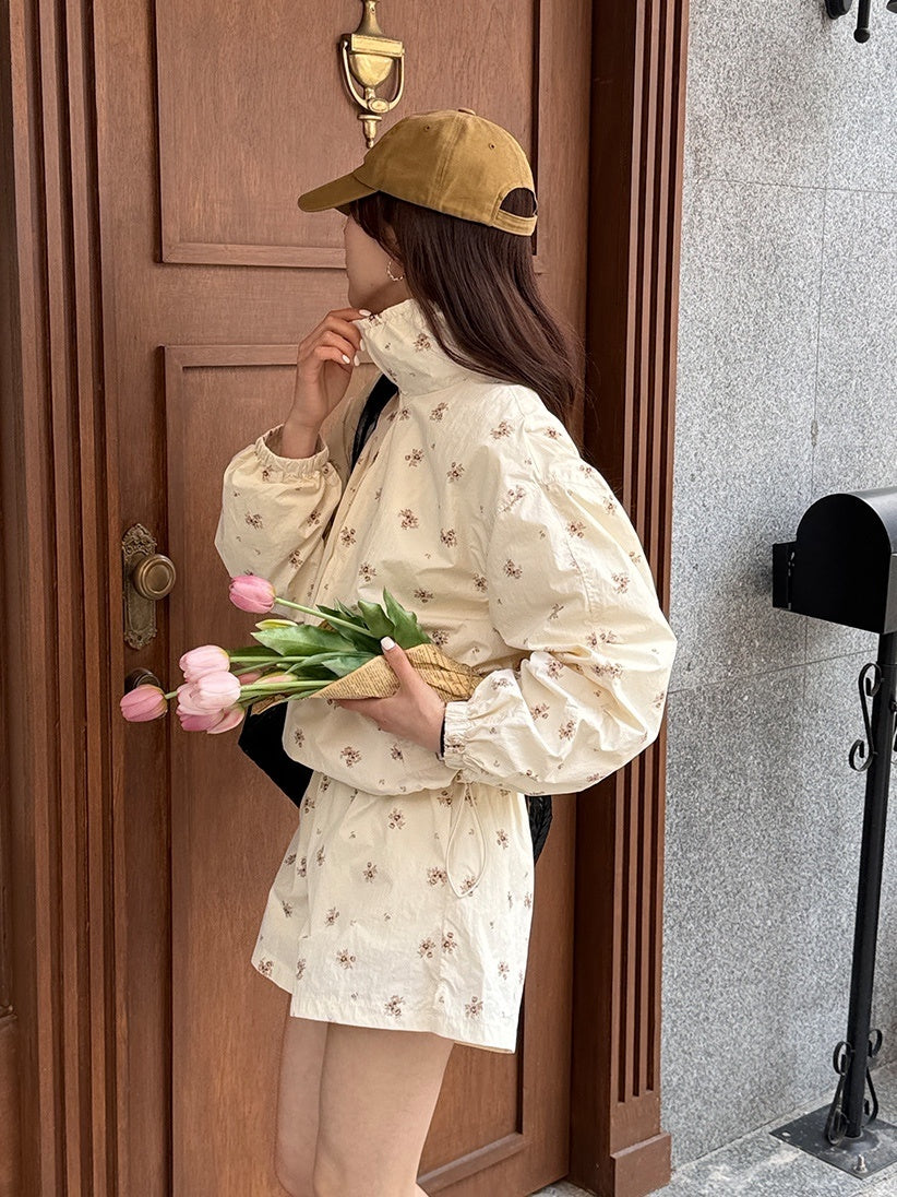 flora windbreaker set