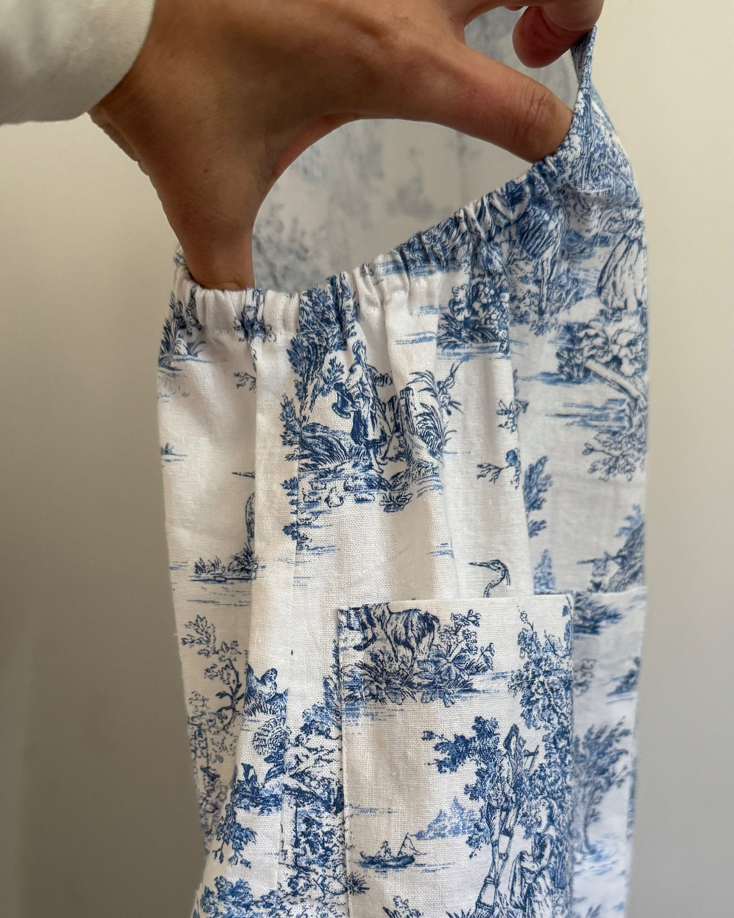 toile linen apron